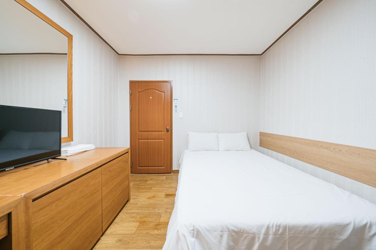 Jeju Miracle Hotel מראה חיצוני תמונה