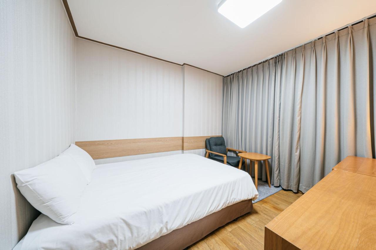 Jeju Miracle Hotel מראה חיצוני תמונה