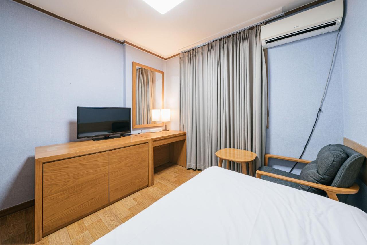 Jeju Miracle Hotel מראה חיצוני תמונה