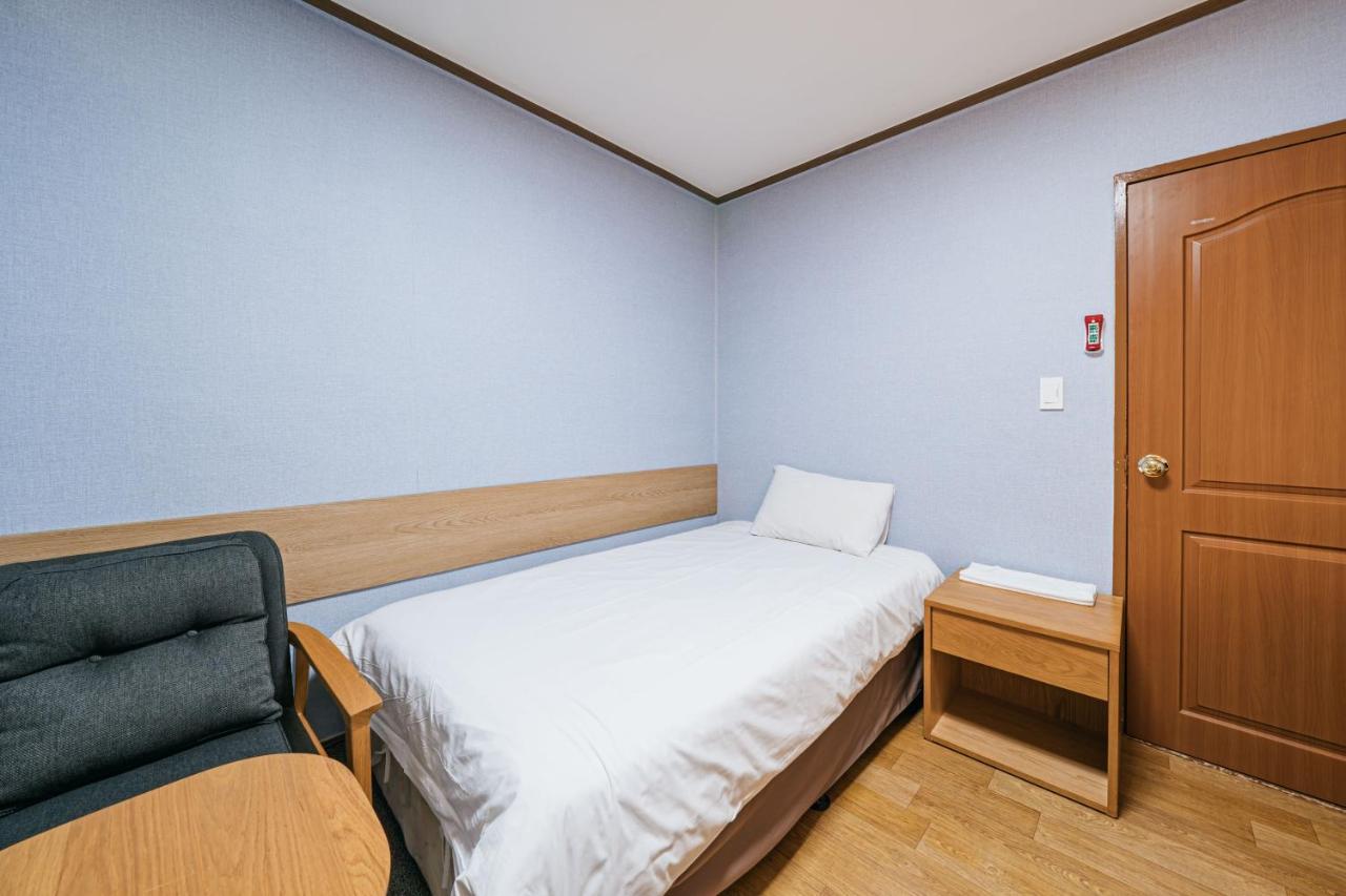 Jeju Miracle Hotel מראה חיצוני תמונה