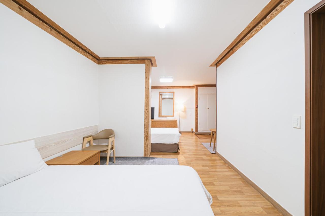 Jeju Miracle Hotel מראה חיצוני תמונה